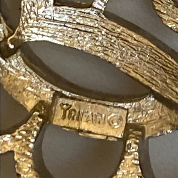 Trifari Vintage Signed Silver Tone Teardrop Pendant Necklace Chunky Scalloped - Picture 8 of 9